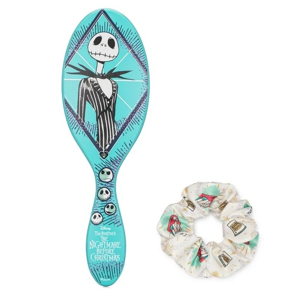 Disney Accessories - Disney nwt Wet Brush Nightmare Before Christmas Detangler & Scrunchie